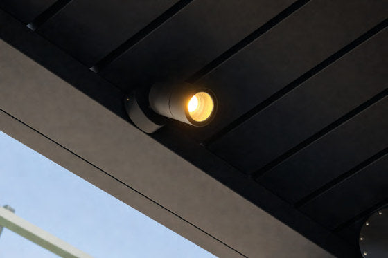 Foco Direccional instalada en pérgola